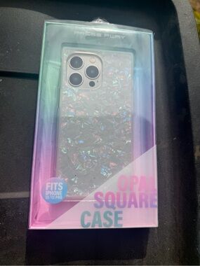 Opal Square Case for iPhone 13 / 13 Pro - Iridescent White